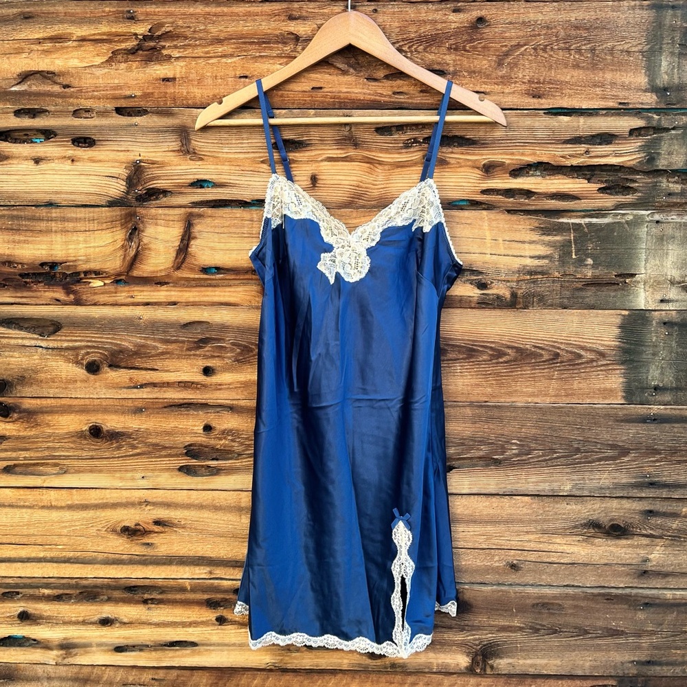 VICTORIA’S SECRET | NWT Dark Blue White Lace Satin Slip Dress S
